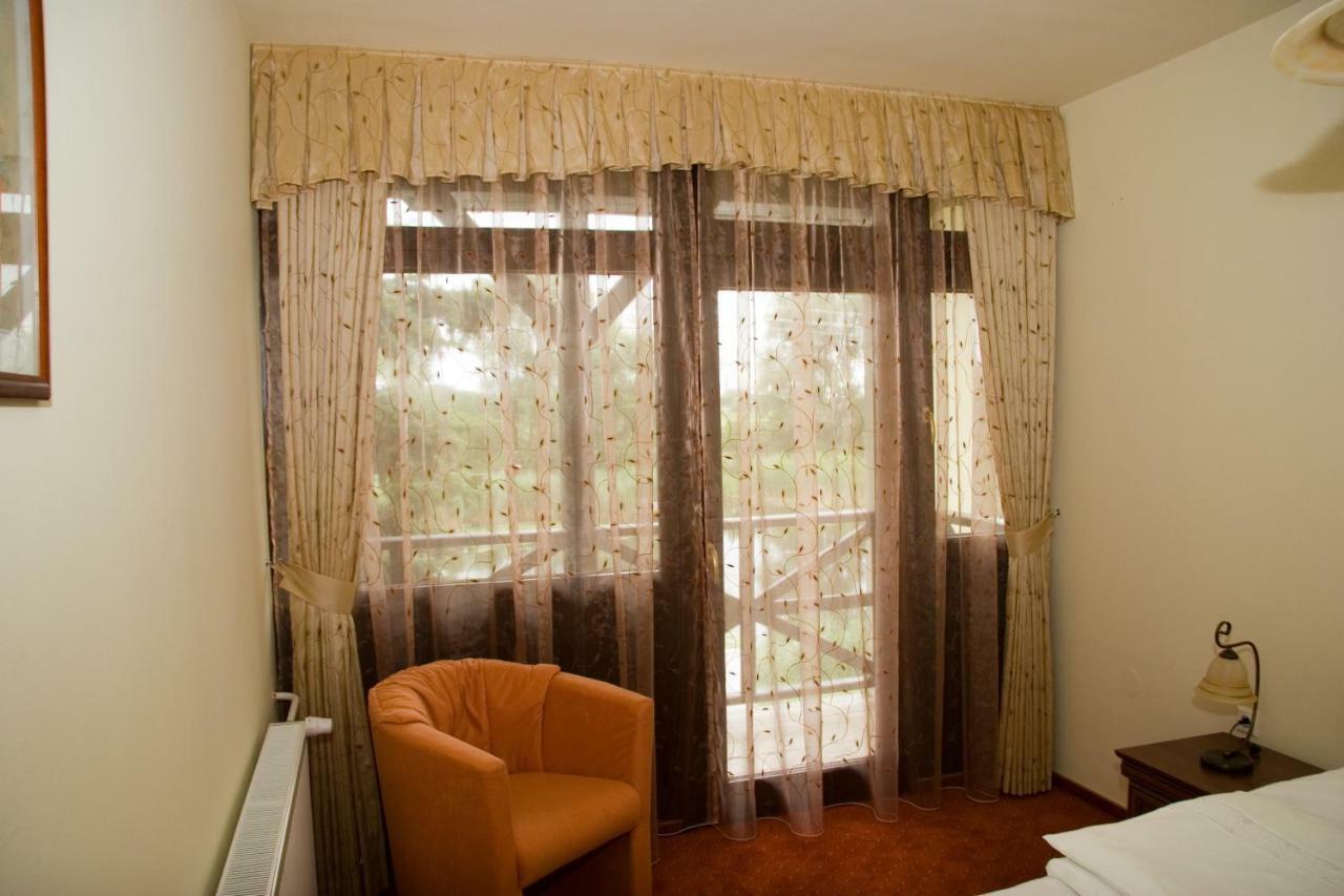 Hotel Fortuna Dávod Zimmer foto